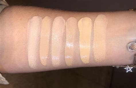 Burberry Matte Glow Foundation Review & Swatches 